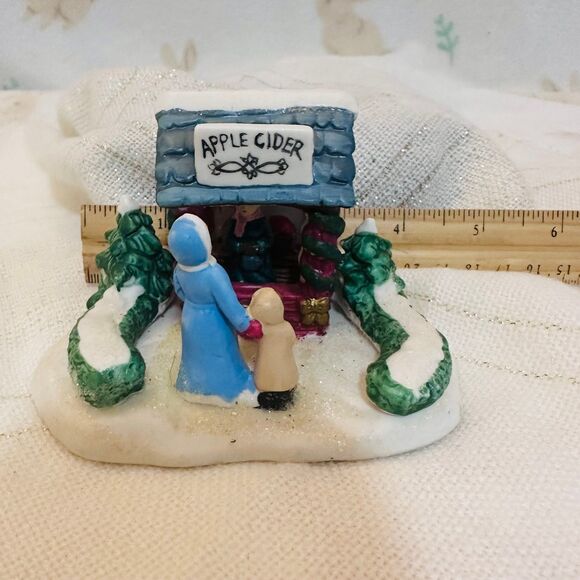 Cobblestone Corner 2003 Apple Cider Stand - Picture 7 of 8